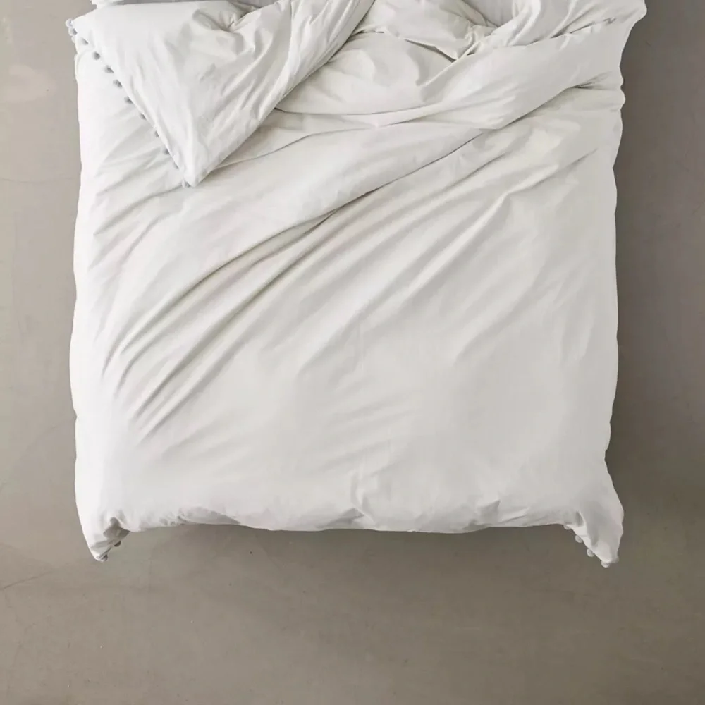 NWOT Urban Outfitters UO Nimmo Pompom Twin Duvet Cover Z381-5